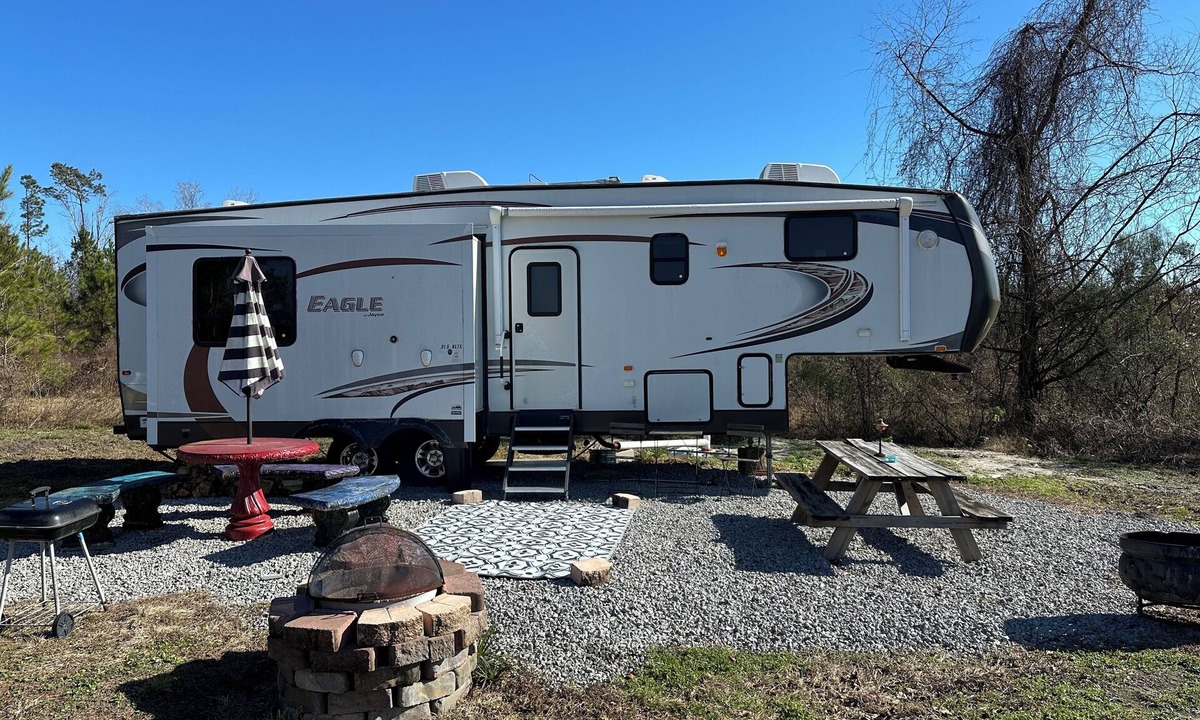 Ruffin House | Campsite #3 Cozy RV in Lovely St. George with AC, WiFi