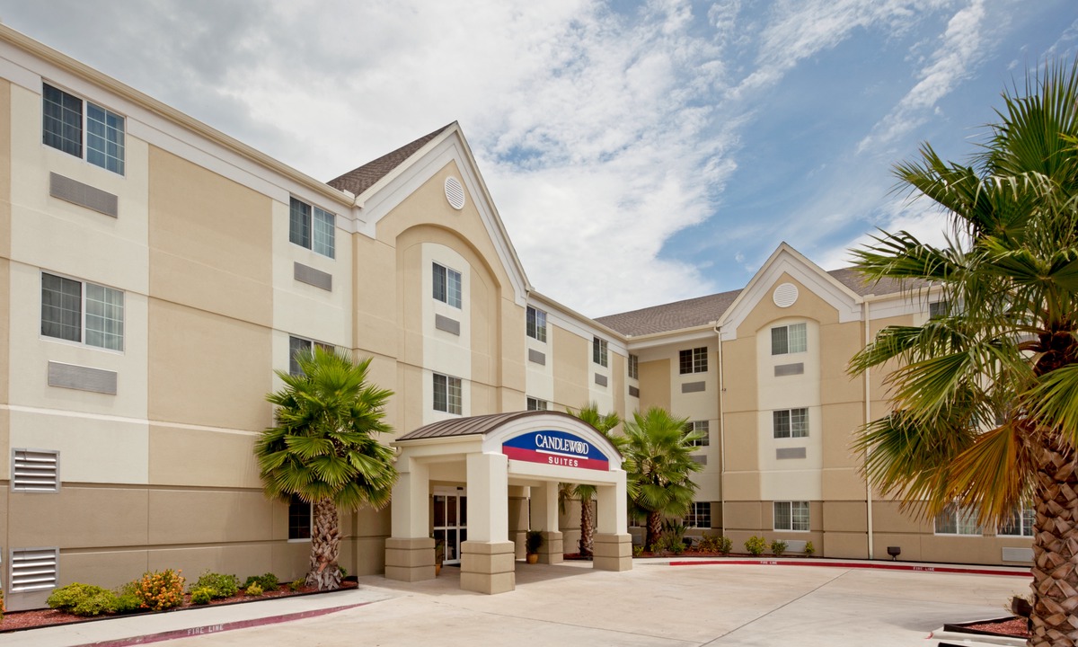 Central City Hotel | Candlewood Suites Corpus Christi-Spid, an Ihg Hotel