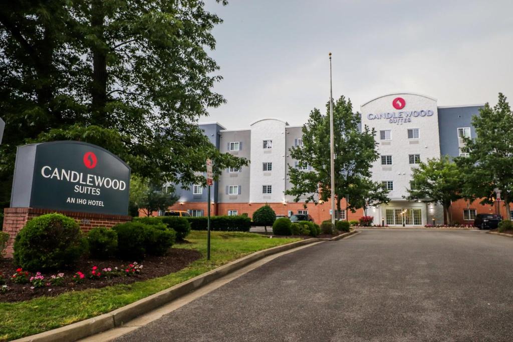 Mosby Hotel | Candlewood Suites Richmond Airport by IHG