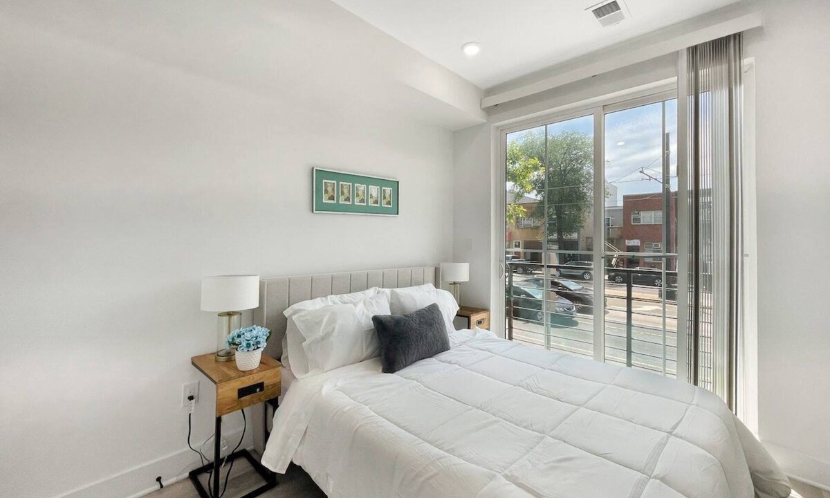 Kingman Park Bed & Breakfast | Capitol Hill Urban 2 BR Unit Near City Life