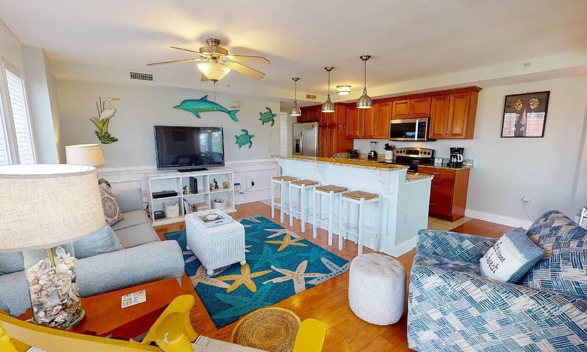 Savannah Beach Condo | Captains Watch 15 | Walk to Beach + Shops, Rooftop Community Pool
