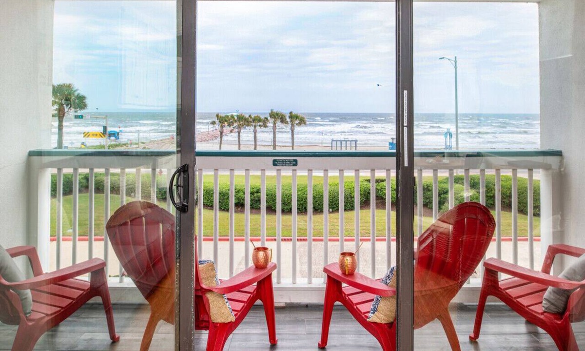 Galveston Condo | Casa Del Mar 201 | Galveston | Beachfront view