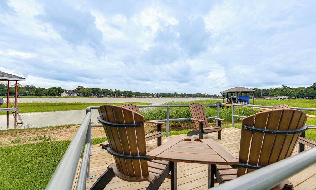 Gun Barrel City House | Cedar Creek Lake 'Amarianna Cove' Paradise!