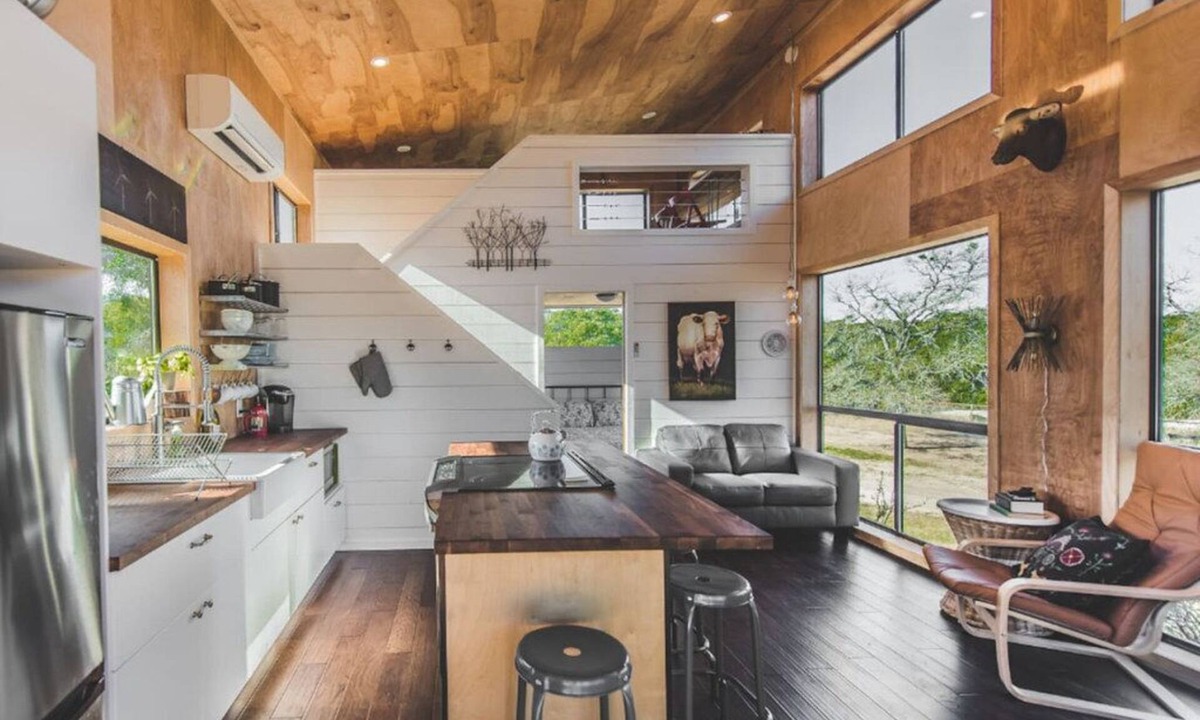 Dripping Springs House | Cedar Hollow↠ Hill Country cabin w/Loft & Light & Pickleball