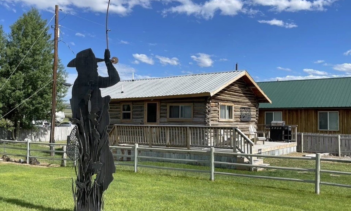 Melrose Cabin | Centennial Cabin -Beautiful Montana Mountain Views