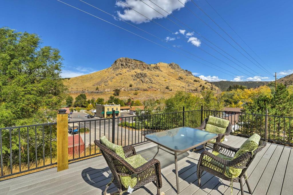 Lava Hot Springs Apartment | Central Lava Hot Springs Studio with Deck and Views!