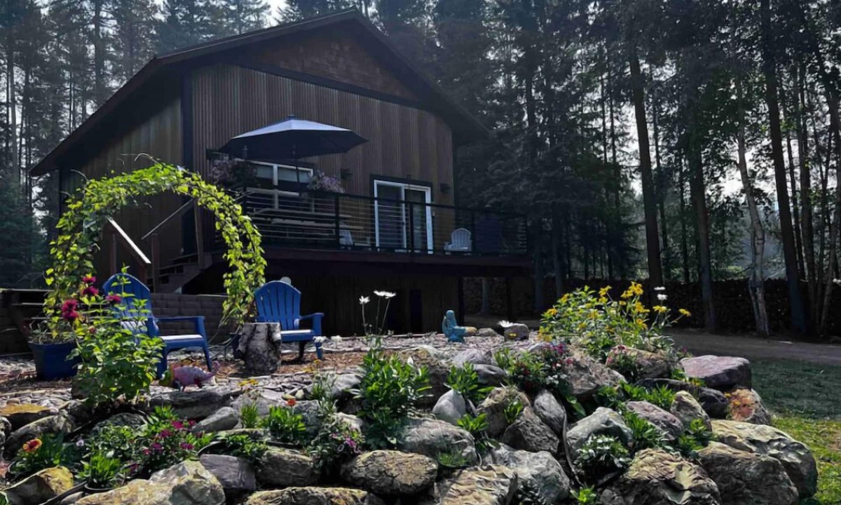 Coram House | Chalet tucked in the woods 7 miles from Glacier National Park.