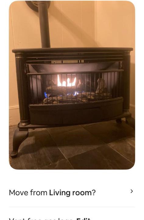 Rosewood Apartment | Charleston, SC themed - PRIVATE 1 QUEEN BED 1 BATH APARTMENT 2 FUTONS THAT FOLD OUT FLAT TO SLEEP ON & LEATHER LOVE SEAT GAS LOGS IN LIVING ROOM FULL KITCHEN POKER BUMPER POOL TABLE CONVENIENTLY LOCATED IN COLUMBIA SOUTH CAROLINA 1 QUEEN BED & 2 SOFA BEDS