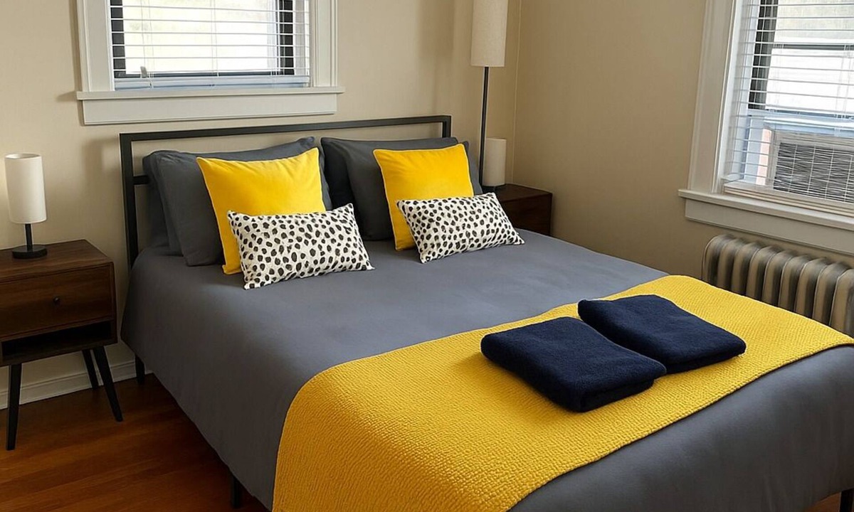 Mamaroneck Apartment | Charming 1-bedroom apt walk to Train and DownTown area with WiFi, AC