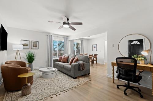 Royal Oak Apartment | Charming 1BR Upper-Flat Unit in Royal Oak