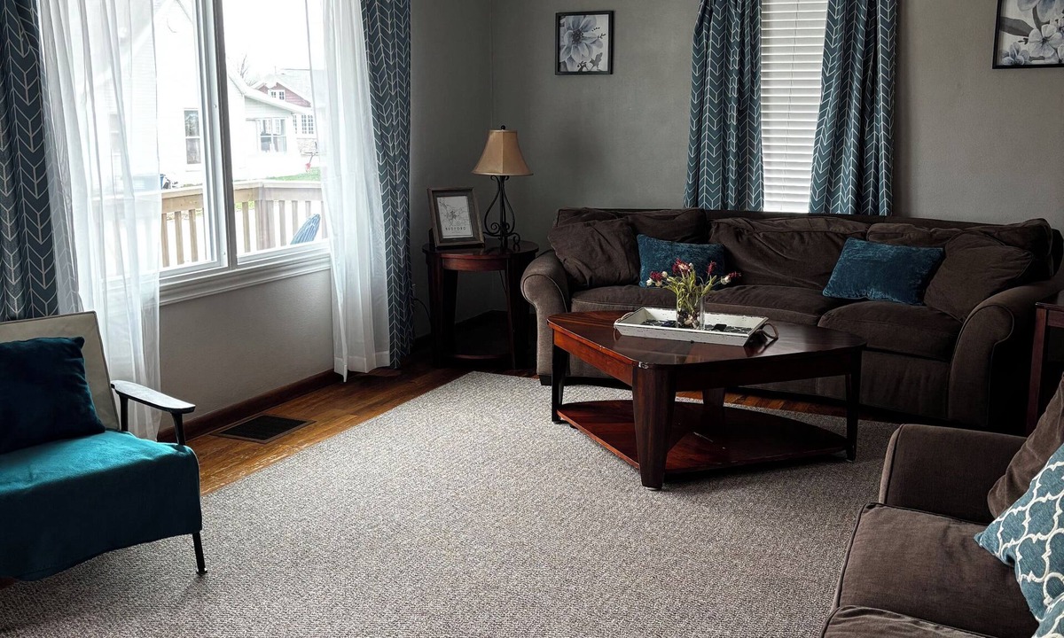 Bedford House | Charming 2-bedroom house with WiFi, AC in superb Bedford