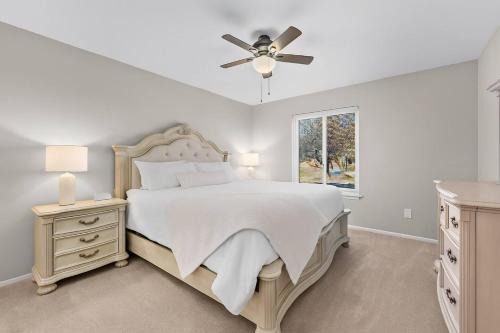 Troy House | Charming 3BR home with yard and fireplace in Troy