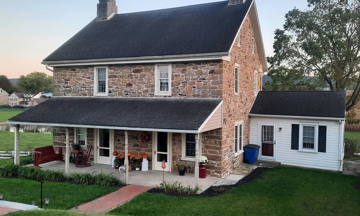 Martindale House | Charming 4 bedroom FarmHaus, circa 1790, renovated on Scenic Byway.
