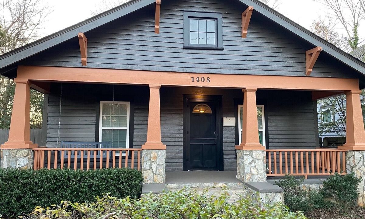 Cherry House | Charming bungalow in historic Cherry Neighborhood - Amazing Location