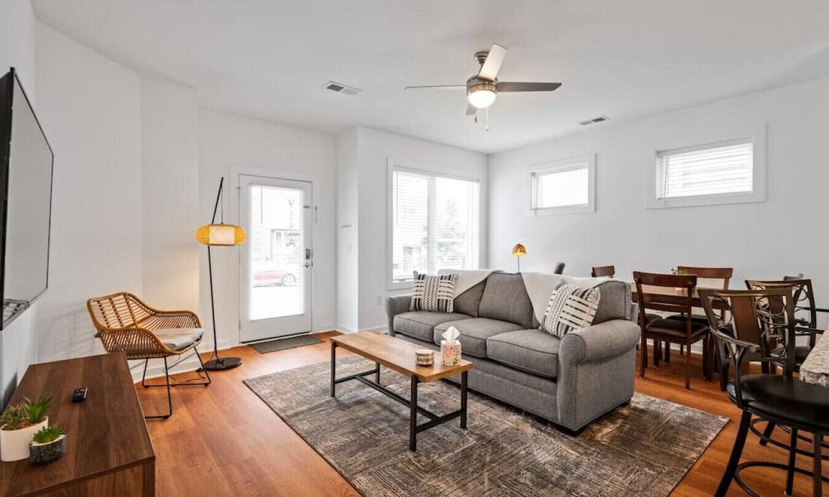 North Chesterfield Apartment | Charming Duplex Retreat in Old Town Manchester, VA