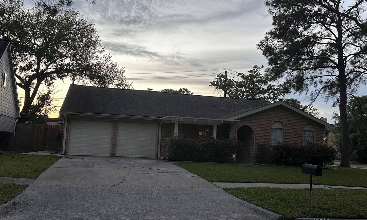 Briarforest Apartment | Charming guest house just built in delightful se Houston AC internet included
