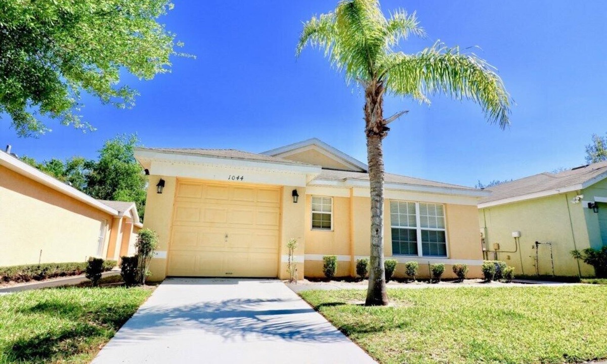 Sandy Ridge House | Charming Home Perfect for Families! 3/3 with Pool