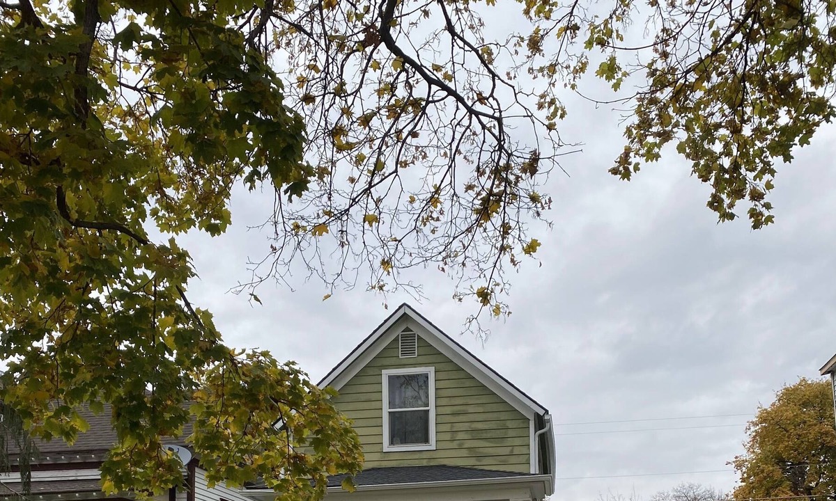 Riverfront House | CHARMING HOUSE CLOSE TO DOWNTOWN AND UNIVERSITY