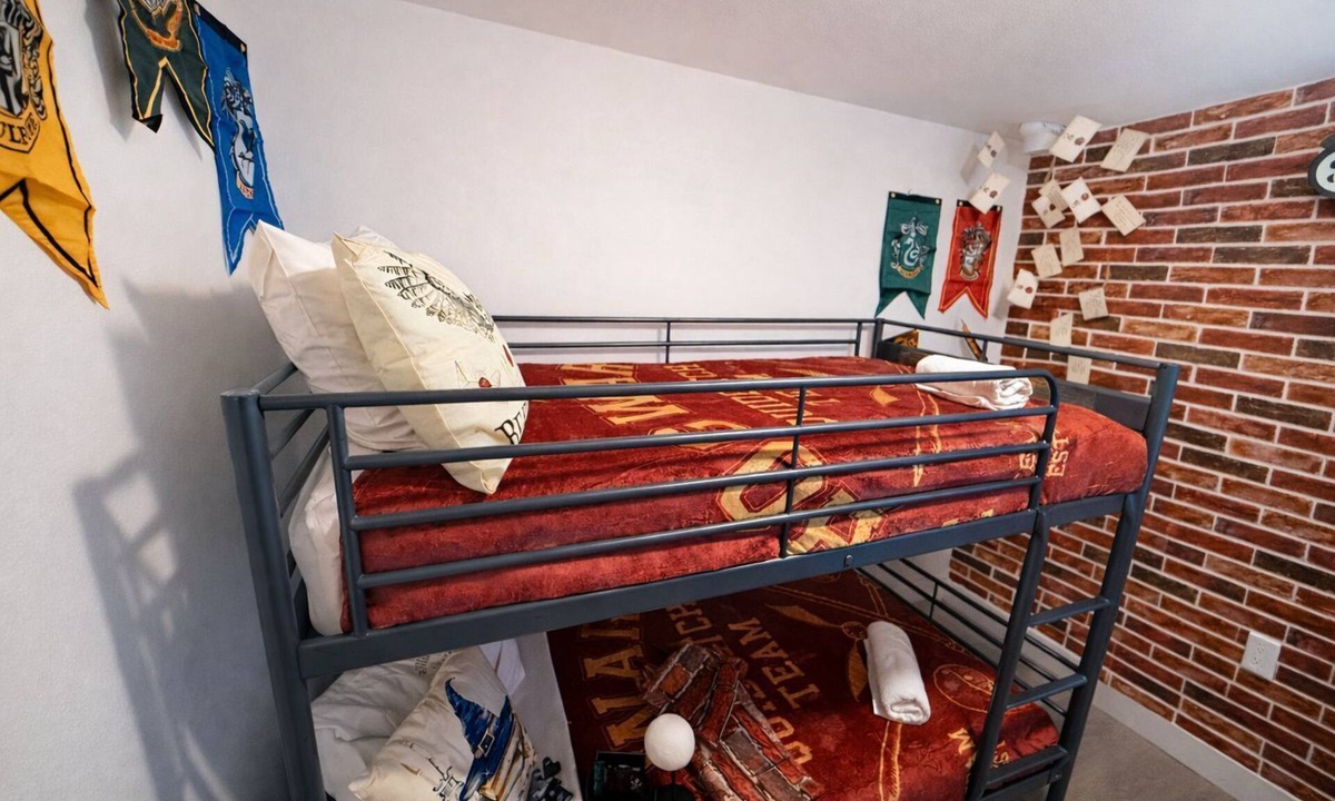 Oak Ridge House | Charming Little Nook Near Universal Parks & Outlet.