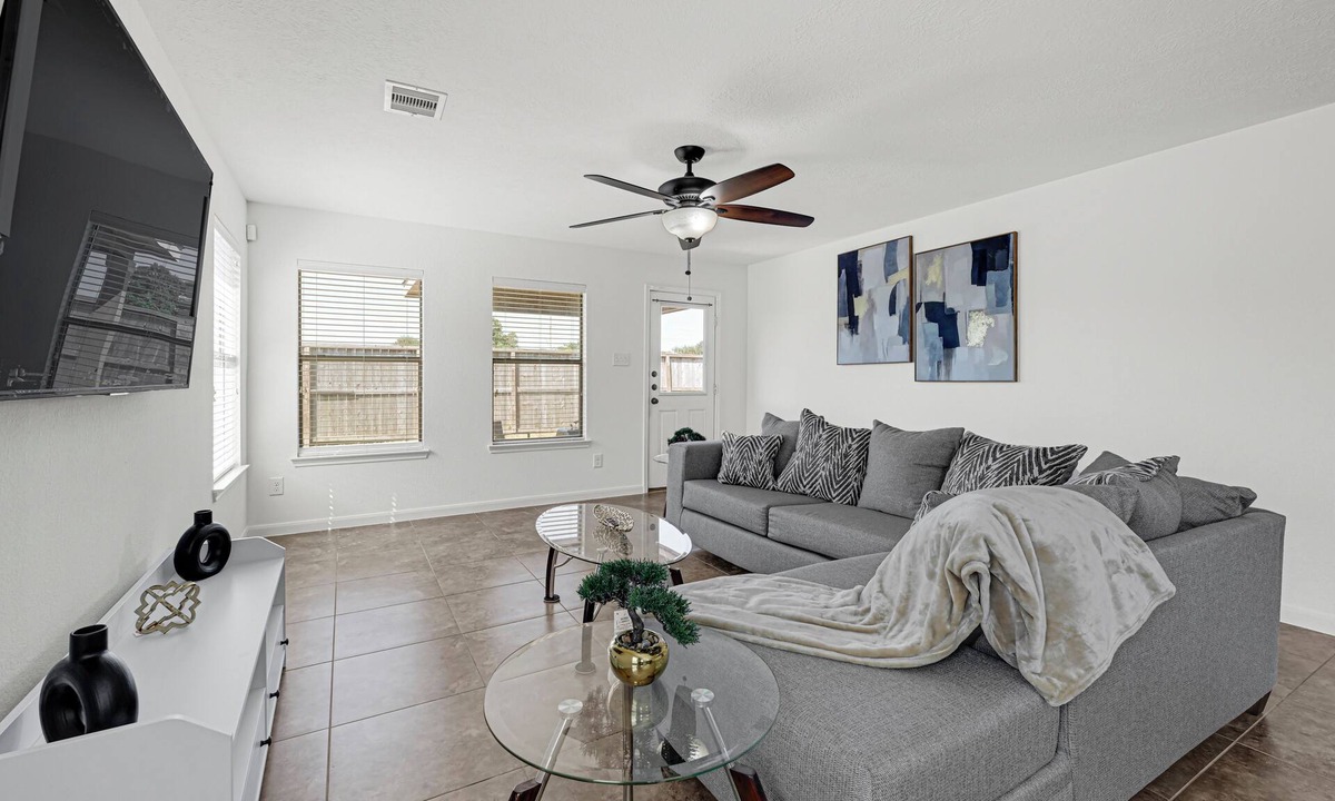 Spring House | CHARMING OASIS
