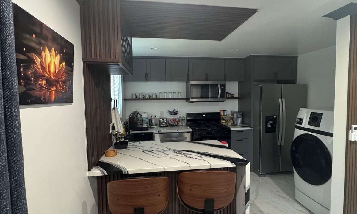 Mission Hills Apartment | Charming Private Studio Guesthouse with AC in vibrant Los Angeles neighborhood