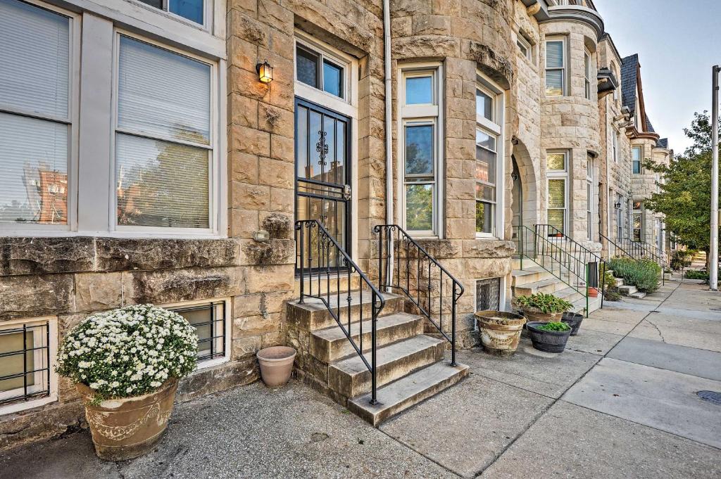 Old Goucher Apartment | Chic Baltimore Apartment: 2 Mi to Downtown!