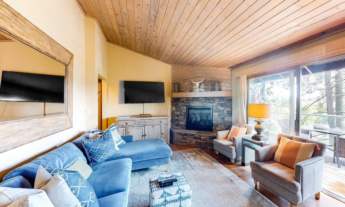 Bay Point Hillside | Whitefish