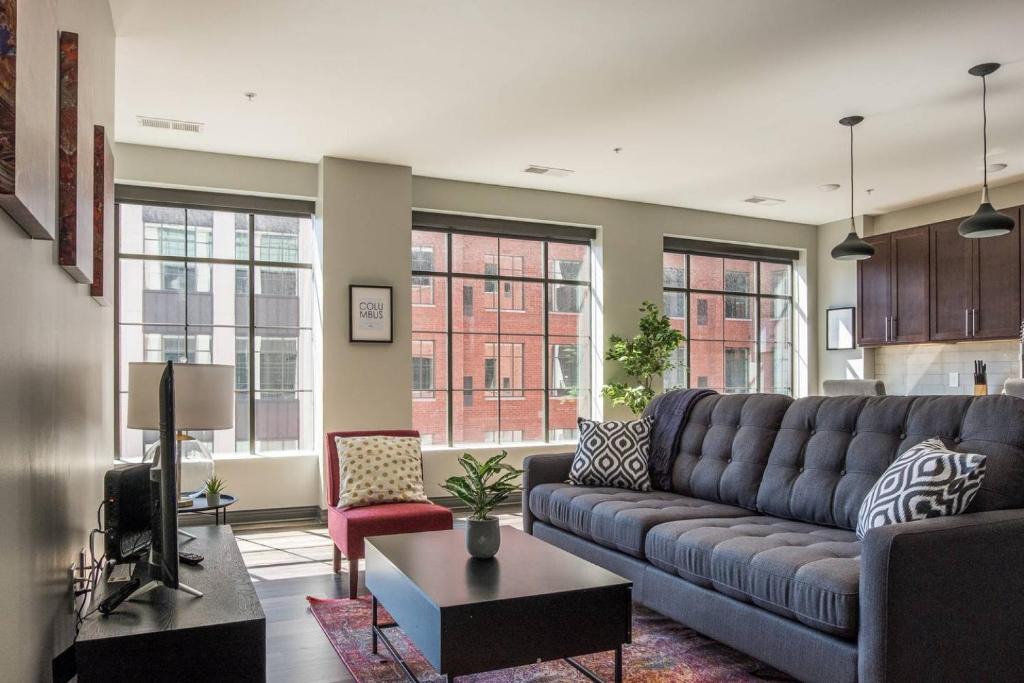 Scioto Mile Apartment | Chic Downtown Loft - Walk to Scioto Mile + Commons