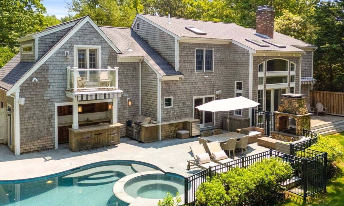 Cotuit House | Clams & Shells: 252-Co High End Cotuit Waterfront, Pool & Dock, Bring your Boat!
