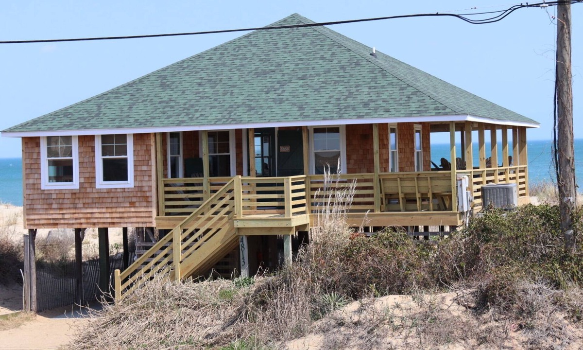 Kitty Hawk Cottage | CLASSIC 1935 OCEANFRONT BEACH COTTAGE