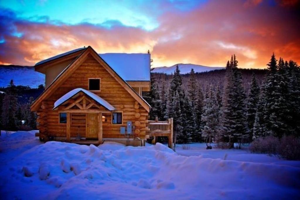 Quandary Village House | Classic Breckenridge Cabin with Modern Amenities and Million $ Views