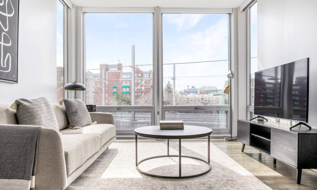 East Cambridge Apartment | Classic East Cambridge 2BR w/Gym & W/D, near Lechmere T, by Blueground