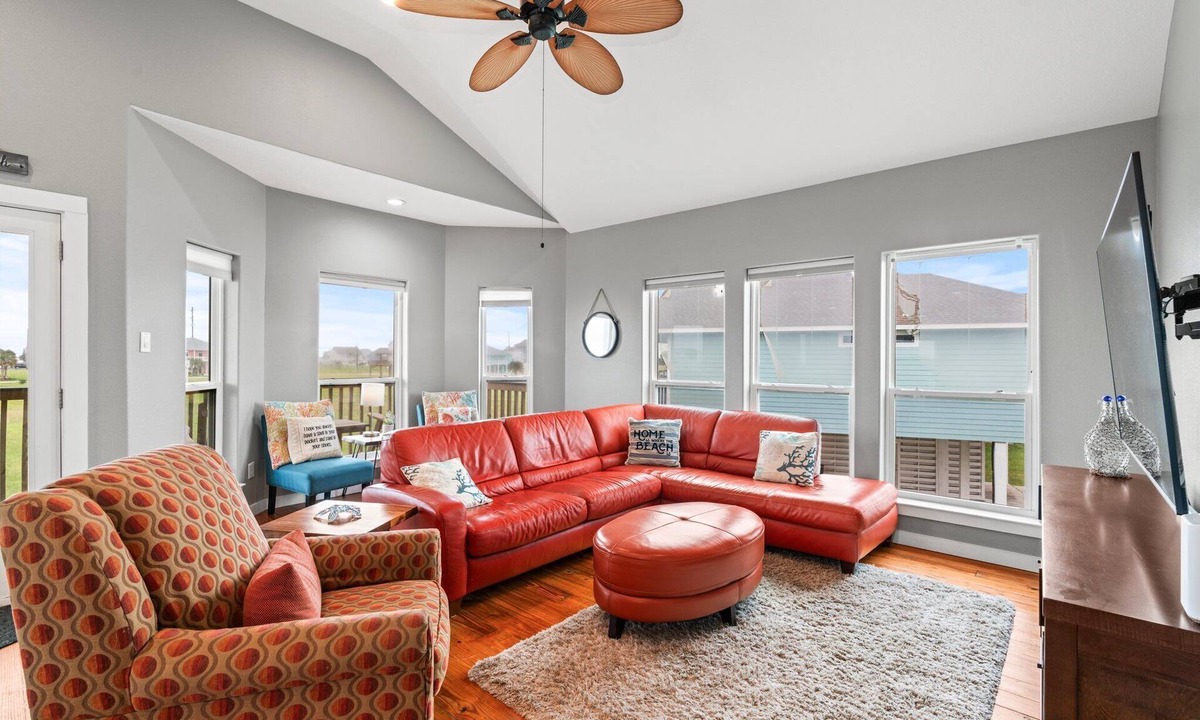 Indian Beach House | Close to Beach/Modern/Outdoor Bar/Pet Friendly