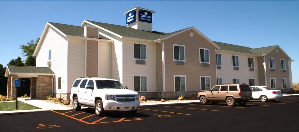 Carrington Hotel | Cobblestone Inn & Suites - Carrington