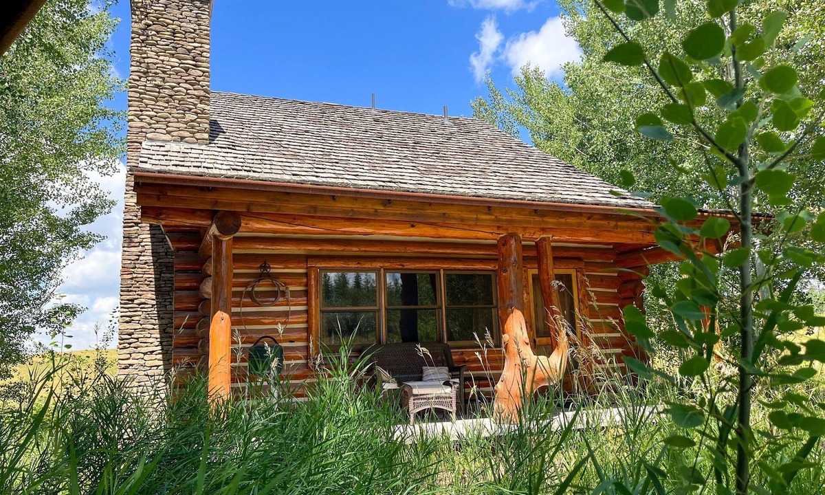 Clawson Cabin | Colter Cabin: Classic Log Cabin w/Privacy & Views