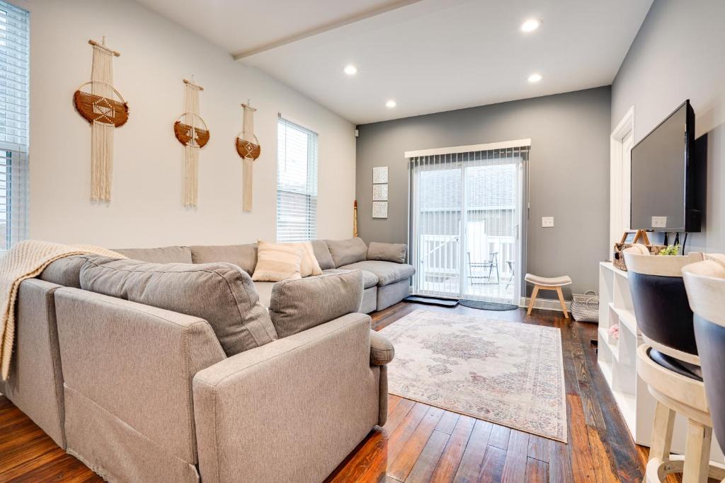 Hilltop House | Columbus Vacation Rental about 4 Mi to Downtown!