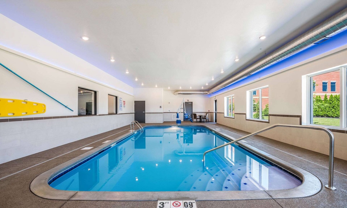Marysville Hotel | Comfort Suites Marysville Columbus - Northwest