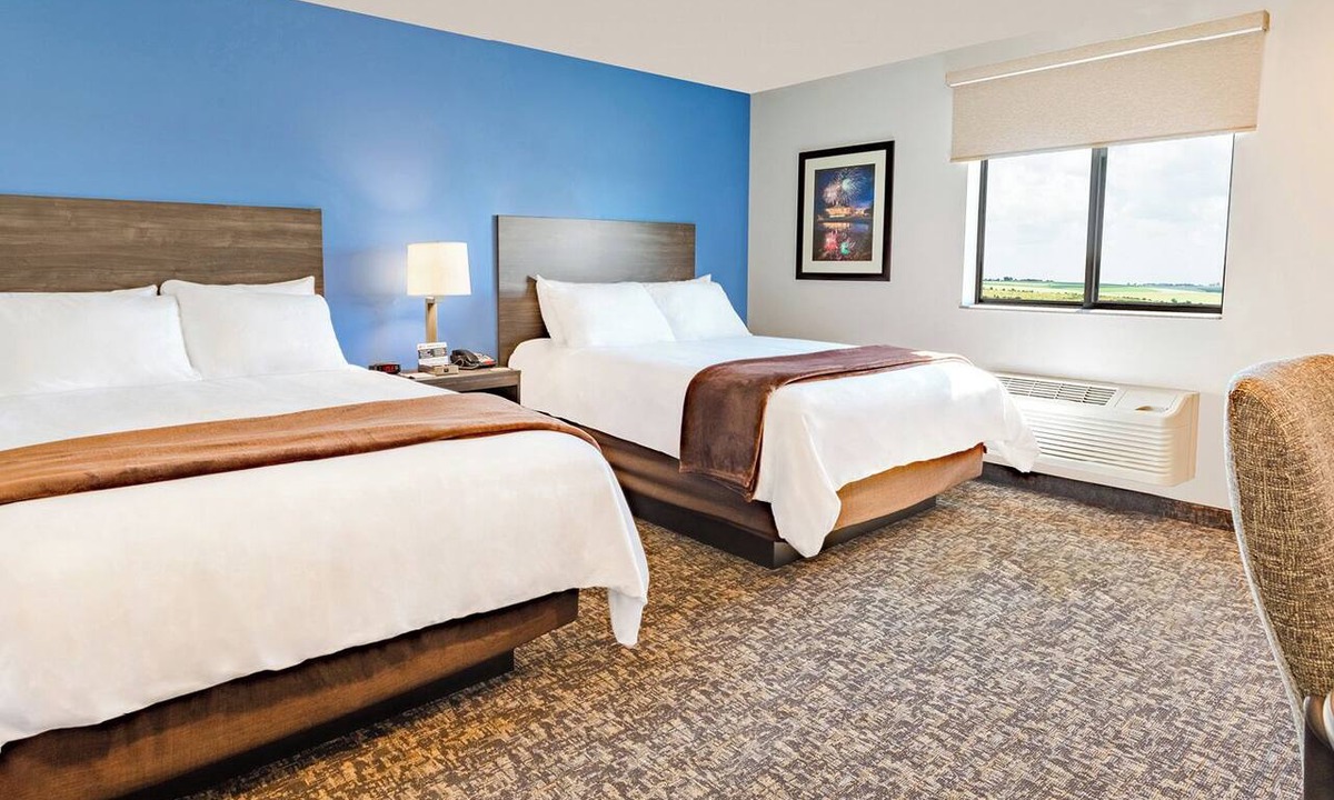 Redding Hotel | Comfortable Redding Stay Close to Parks, Trails & Local Attractions