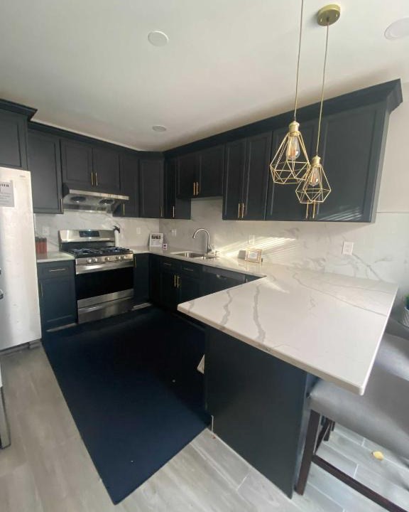South Philadelphia Apartment | Comfortably Sleeps up to 14 - High Speed Wifi