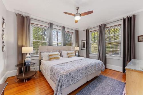 Cherry House | Contemporary 2BR in Myers Park with Screened Porch