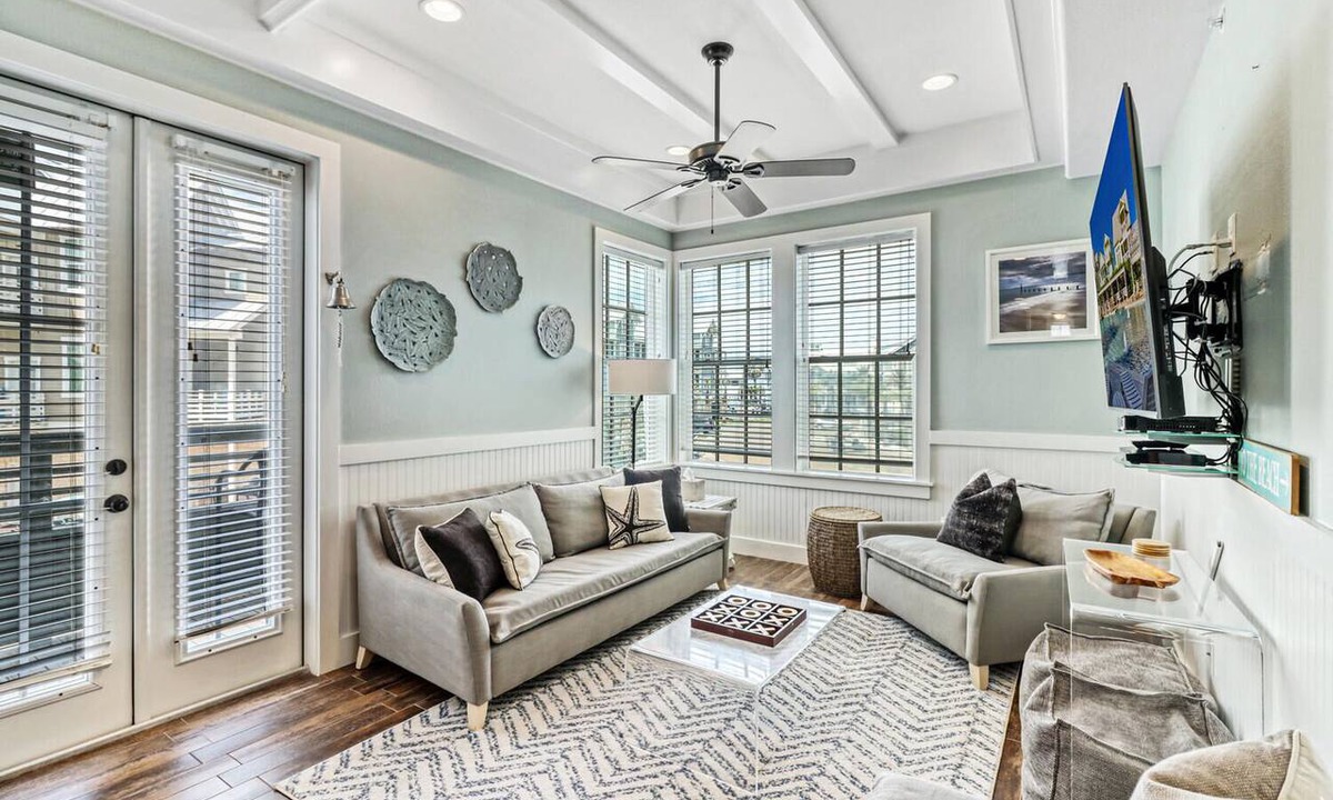 Cinnamon Shore Condo | Contemporary Condo in the Heart of Cinnamon Shore+Great Amenities Nearby!