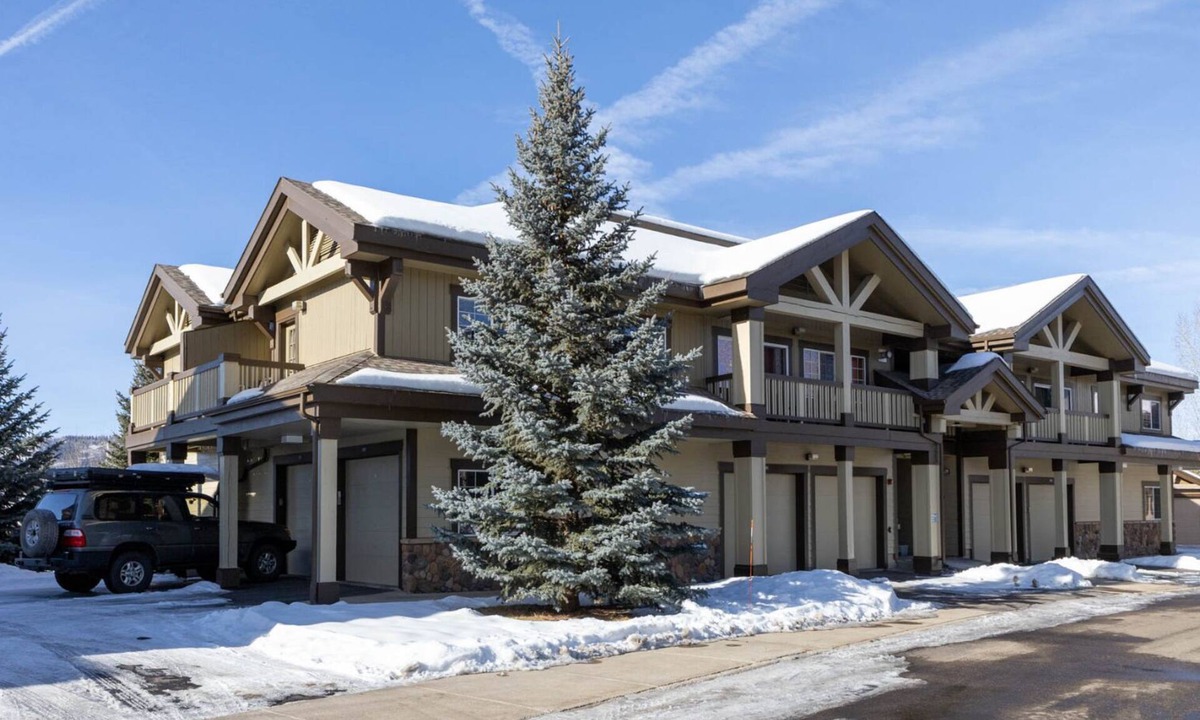 Steamboat Springs Condo | Convenient Location & Great Prices, Private Washer/Dryer, Garage