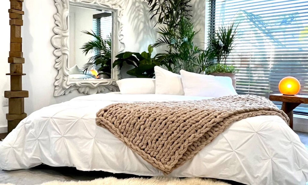Keego Harbor House | Cool Mod-Cottage near everything in Metro Area
