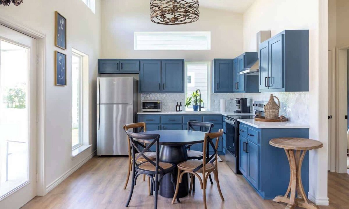 Warrenton House | Countryside Escape | 5 minutes to Round Top | 2BR