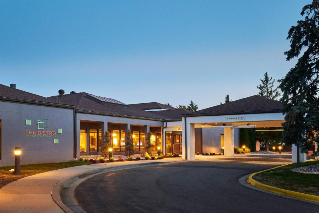 Warren Hotel | Courtyard by Marriott Detroit Warren
