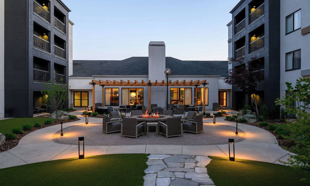 East End Hotel | Courtyard by Marriott Downtown Boise