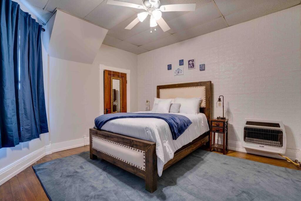 Columbia Apartment | Cozy 1 Bed Historic Elmwood Park-Centennial House