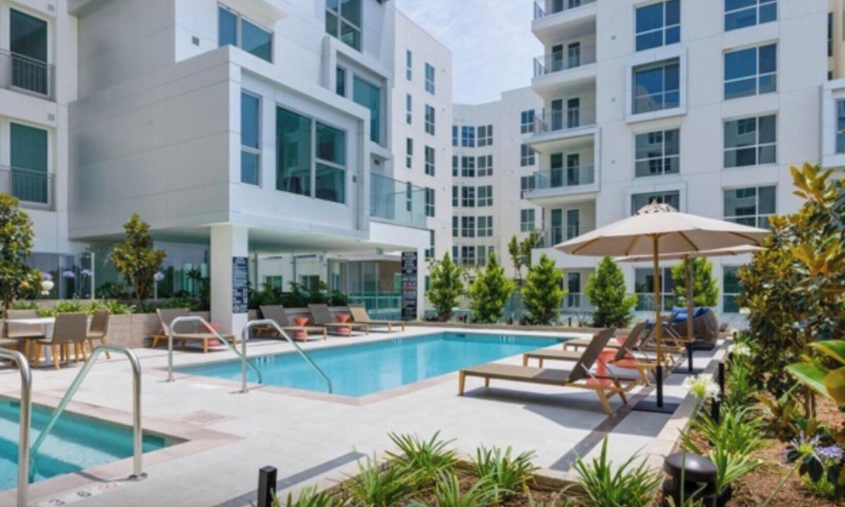 Downtown Los Angeles Apartment | Cozy 1 bedroom apart in Heart of Downtown Los Angeles with Swimming pool and gym
