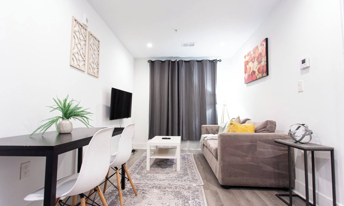 Petworth Bed & Breakfast | Cozy 1BR in Petworth with Fast Wi-Fi & Walk to Shops