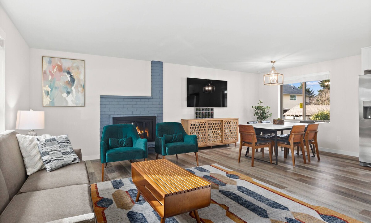Renton House | Cozy 3-bedroom house in peaceful Renton with WiFi, AC